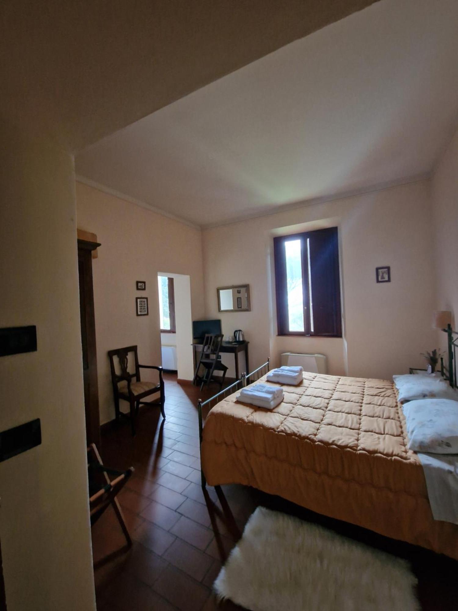 Hotel Ristorante Casa Volpi อาเรซโซ ภายนอก รูปภาพ