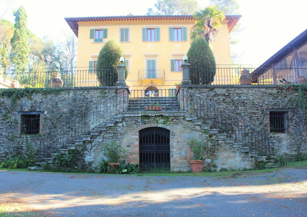 Hotel Ristorante Casa Volpi อาเรซโซ ภายนอก รูปภาพ