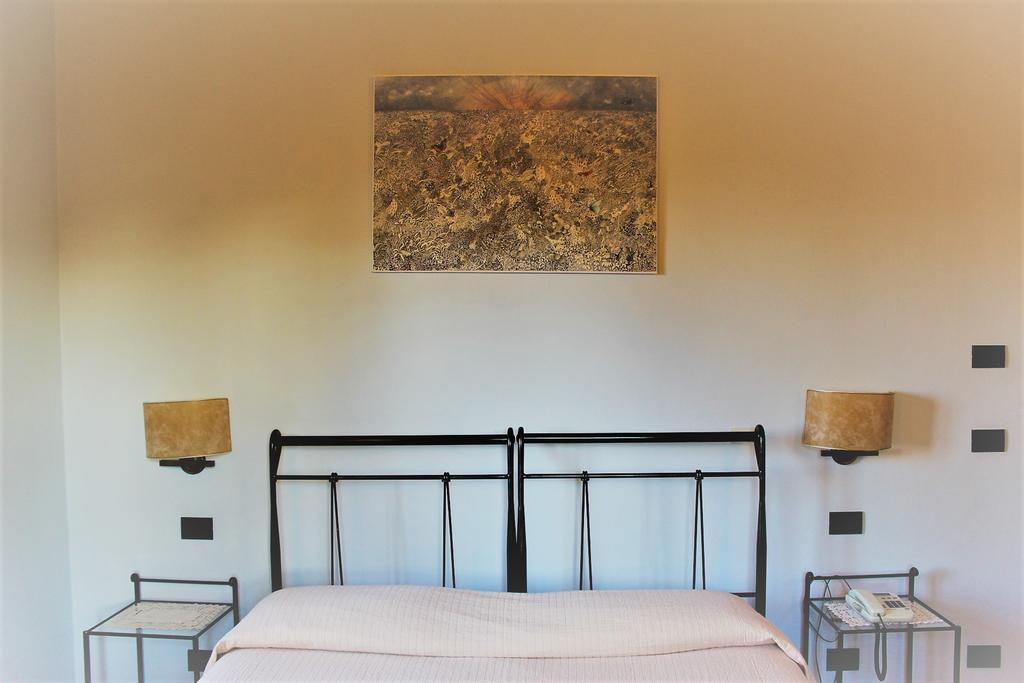 Hotel Ristorante Casa Volpi อาเรซโซ ภายนอก รูปภาพ