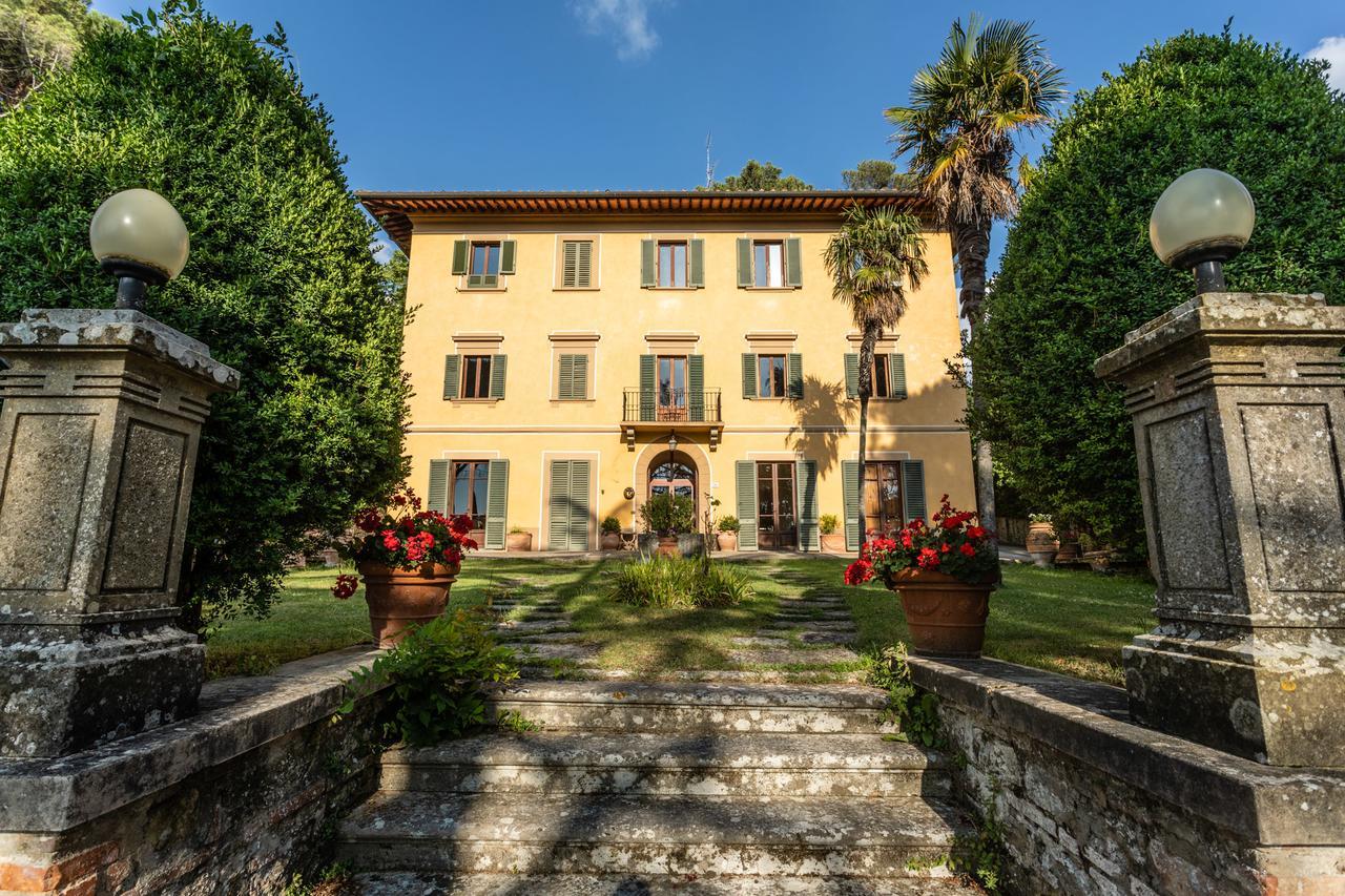 Hotel Ristorante Casa Volpi อาเรซโซ ภายนอก รูปภาพ