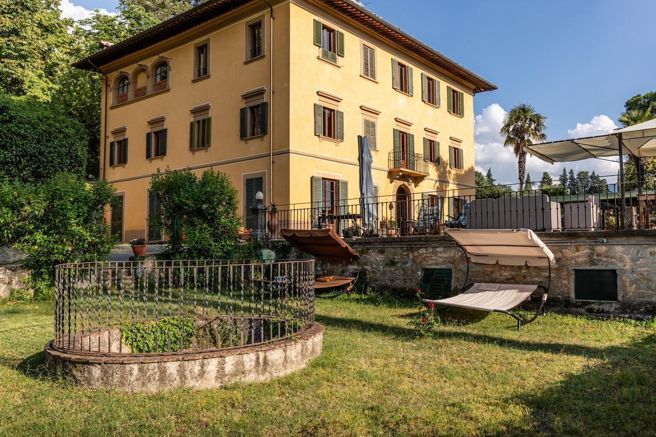 Hotel Ristorante Casa Volpi อาเรซโซ ภายนอก รูปภาพ