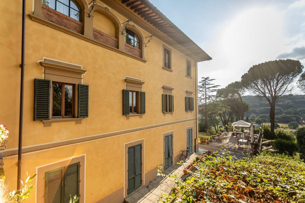 Hotel Ristorante Casa Volpi อาเรซโซ ภายนอก รูปภาพ