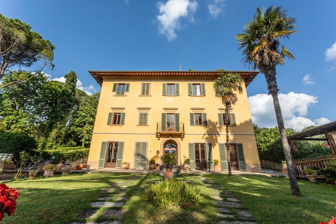 Hotel Ristorante Casa Volpi อาเรซโซ ภายนอก รูปภาพ